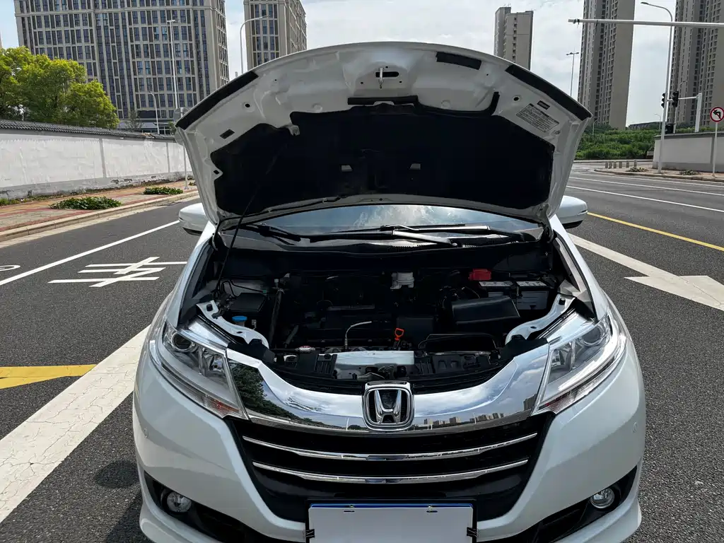 Honda Odyssey — фото 15