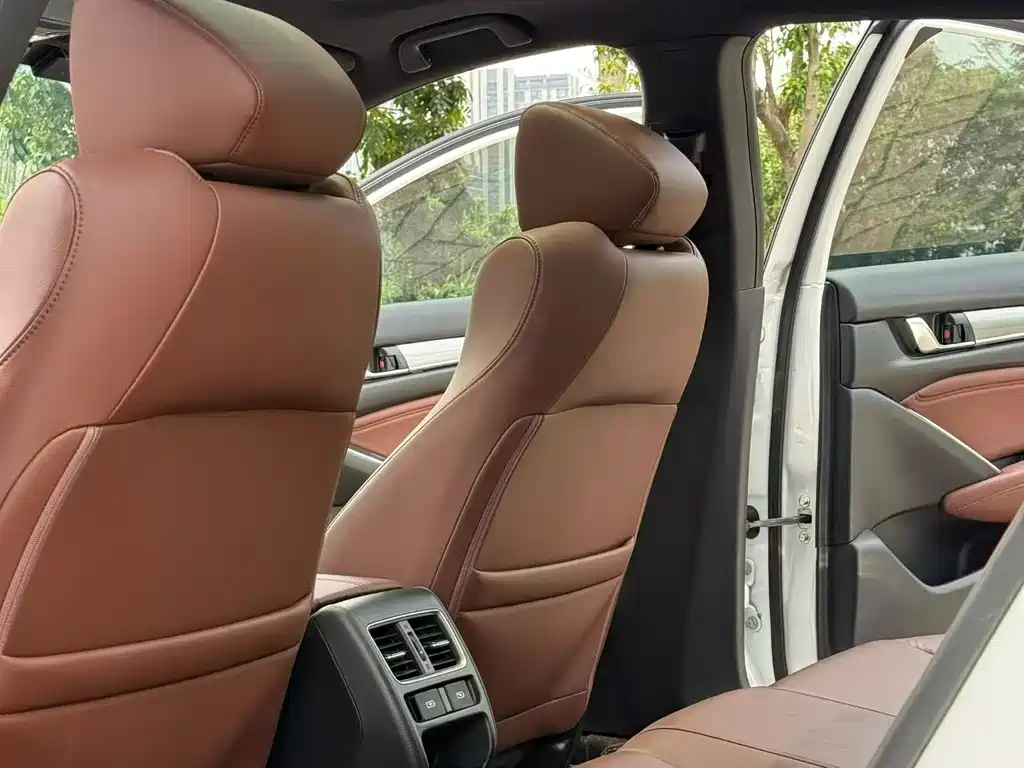 Honda Inspire — фото 6