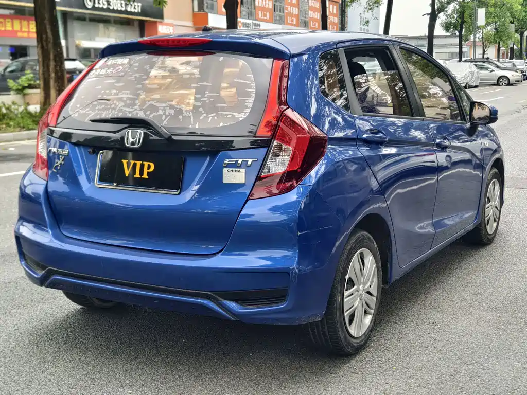 Honda Fit — фото 4