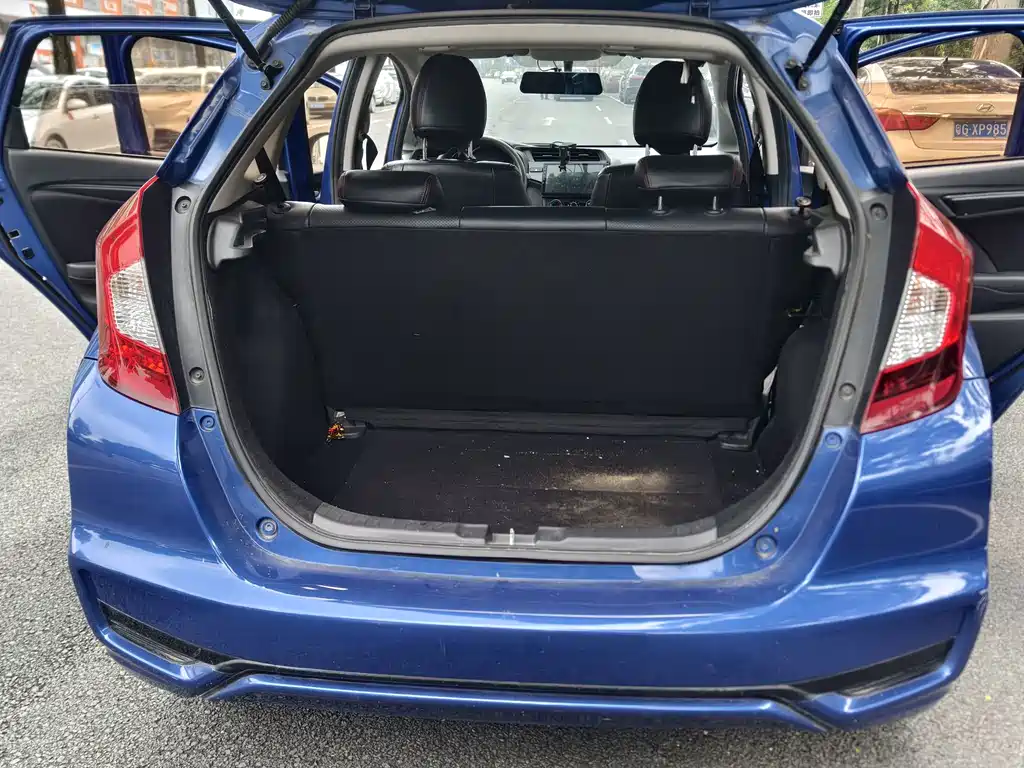 Honda Fit — фото 9