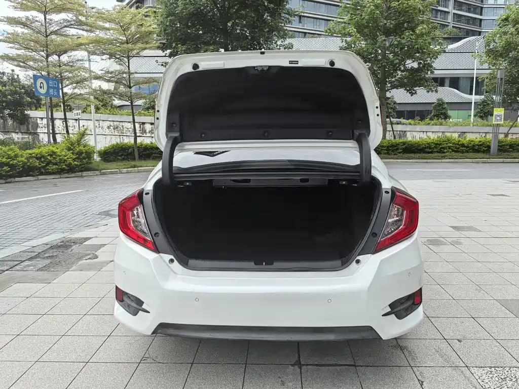 Honda Civic — фото 7