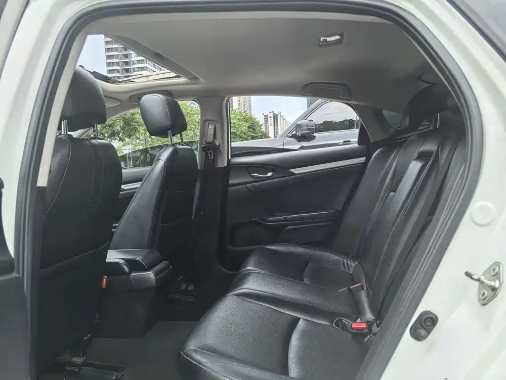 Honda Civic — фото 8