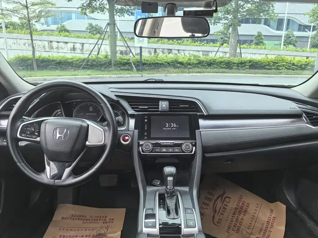 Honda Civic — фото 10