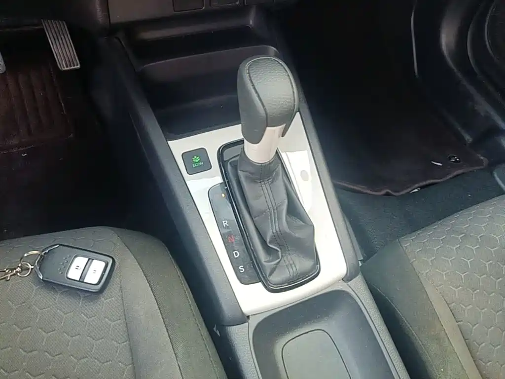 Honda Fit — фото 14