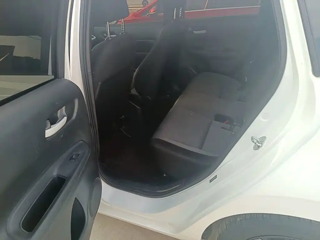 Honda Fit — фото 17