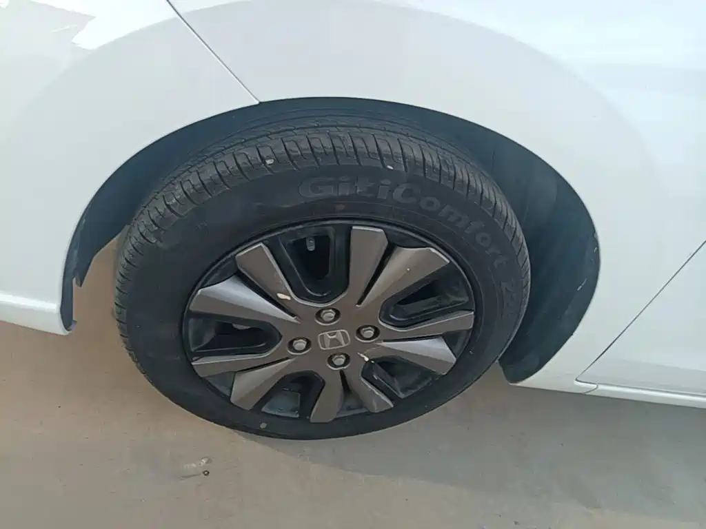 Honda Fit — фото 23