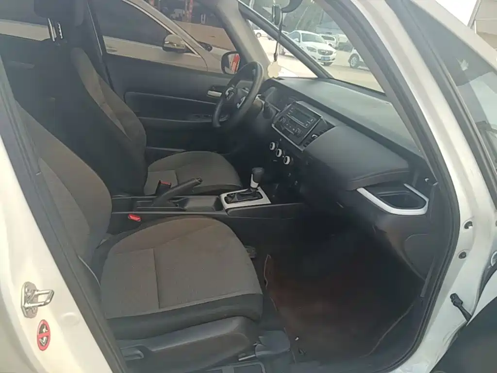 Honda Fit — фото 25