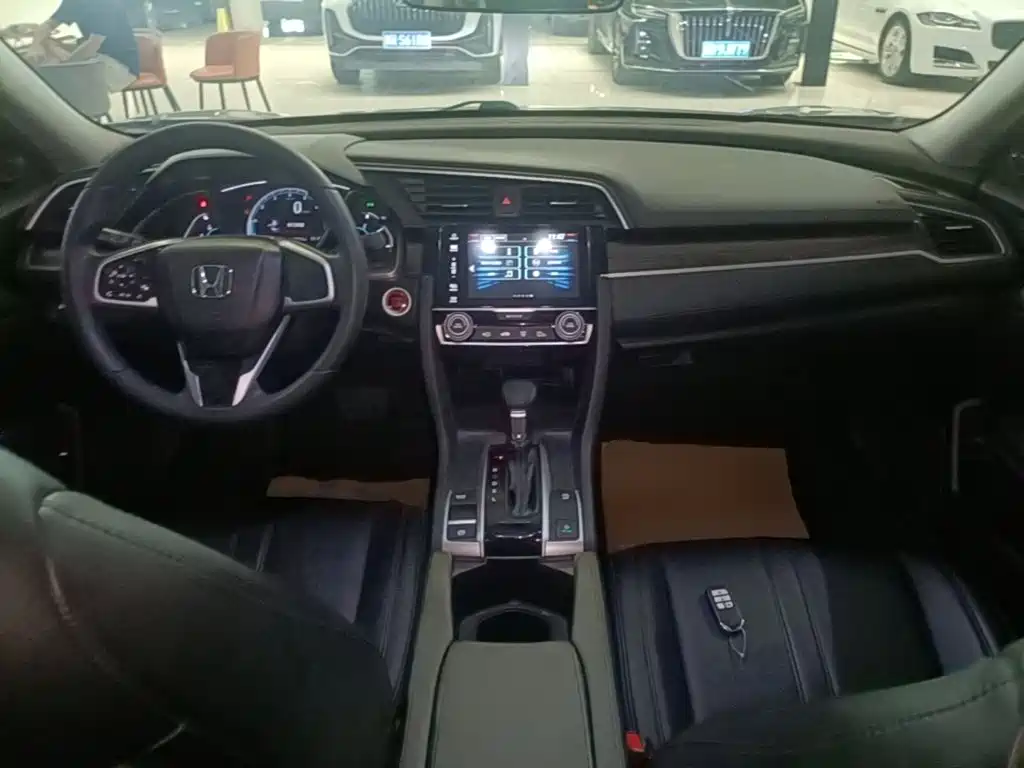 Honda Civic — фото 10