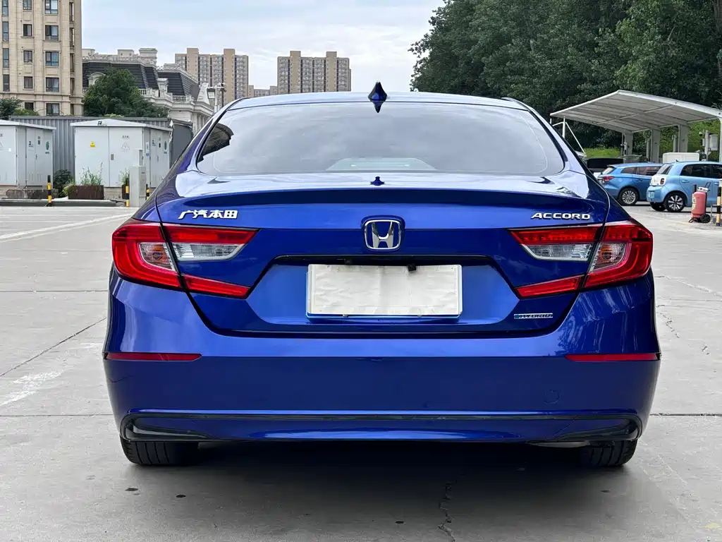 Honda Accord — фото 14