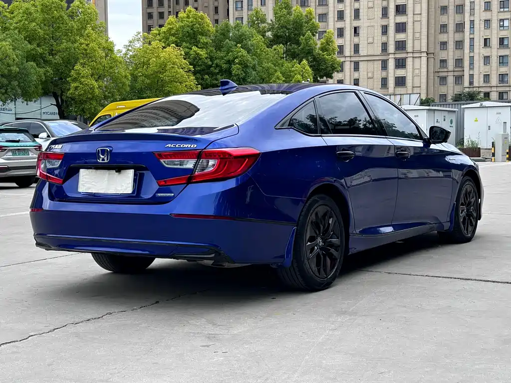 Honda Accord — фото 15