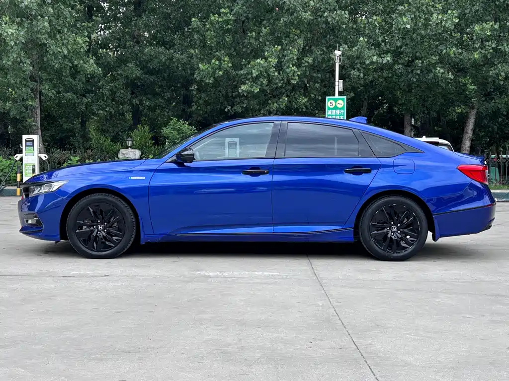 Honda Accord — фото 4