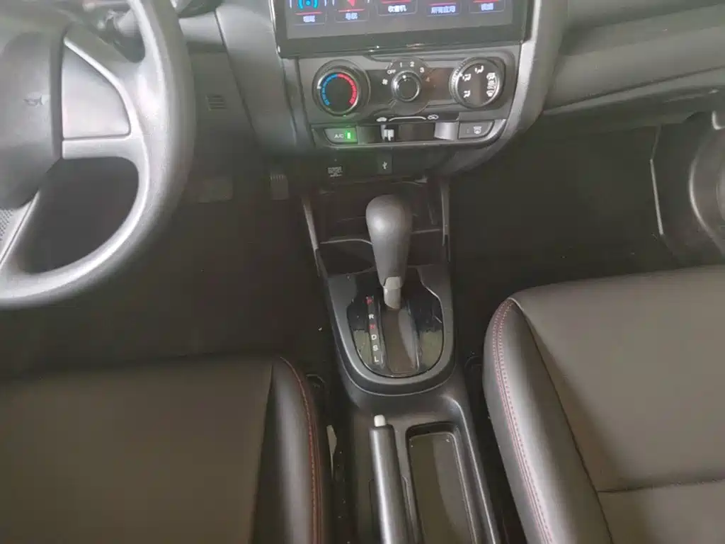 Honda Fit — фото 14