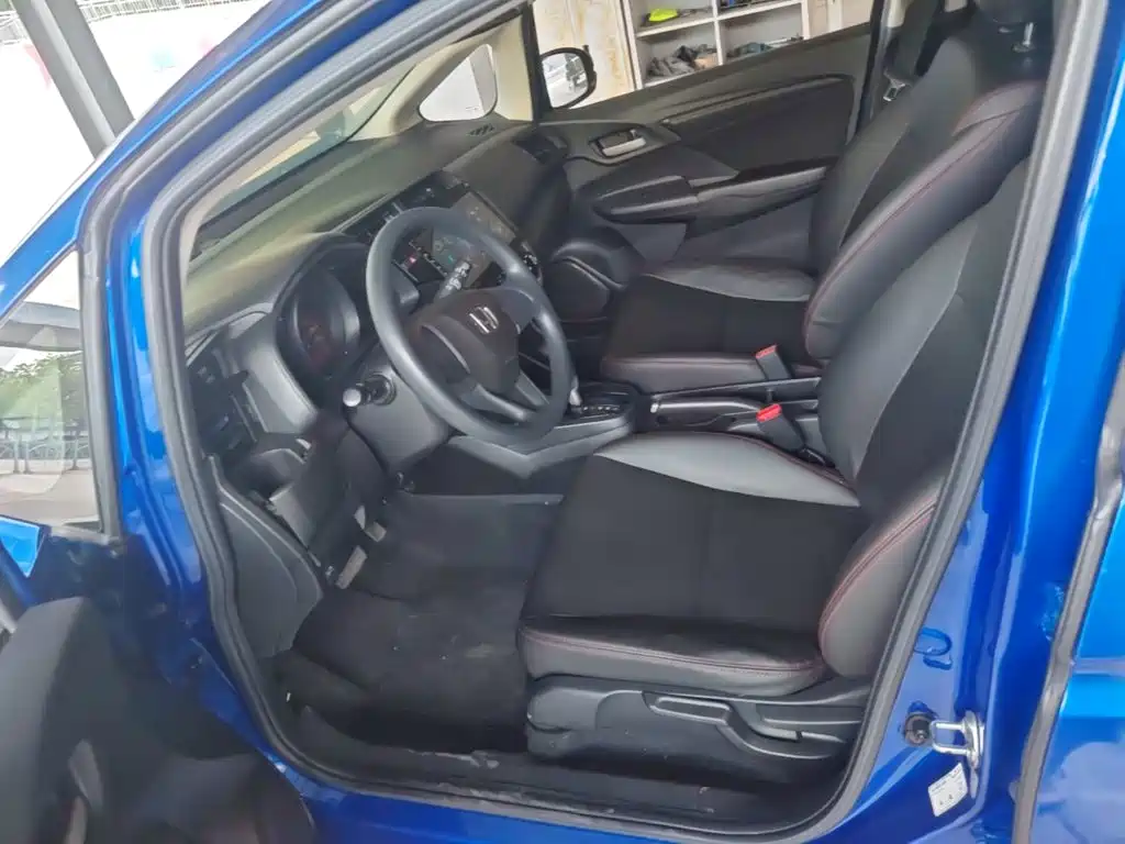 Honda Fit — фото 15