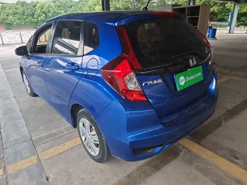 Honda Fit — фото 5