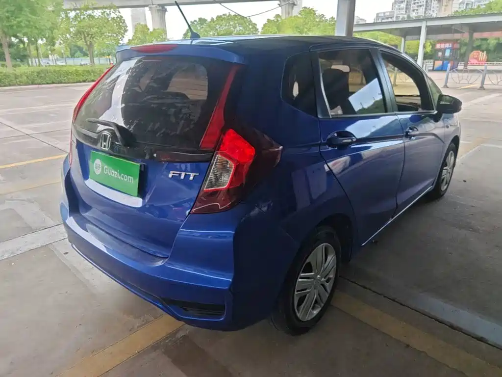 Honda Fit — фото 7