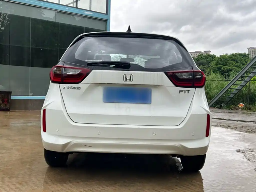 Honda Fit — фото 6