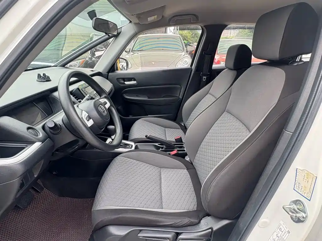 Honda Fit — фото 9