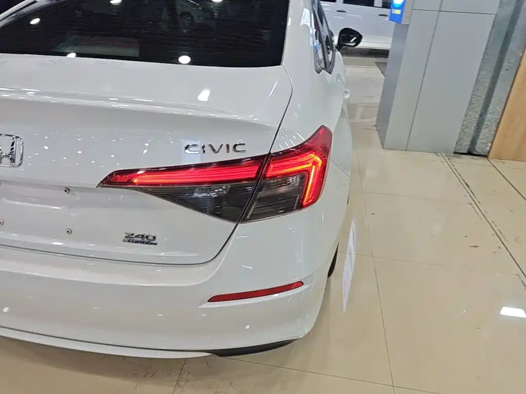 Honda Civic — фото 8