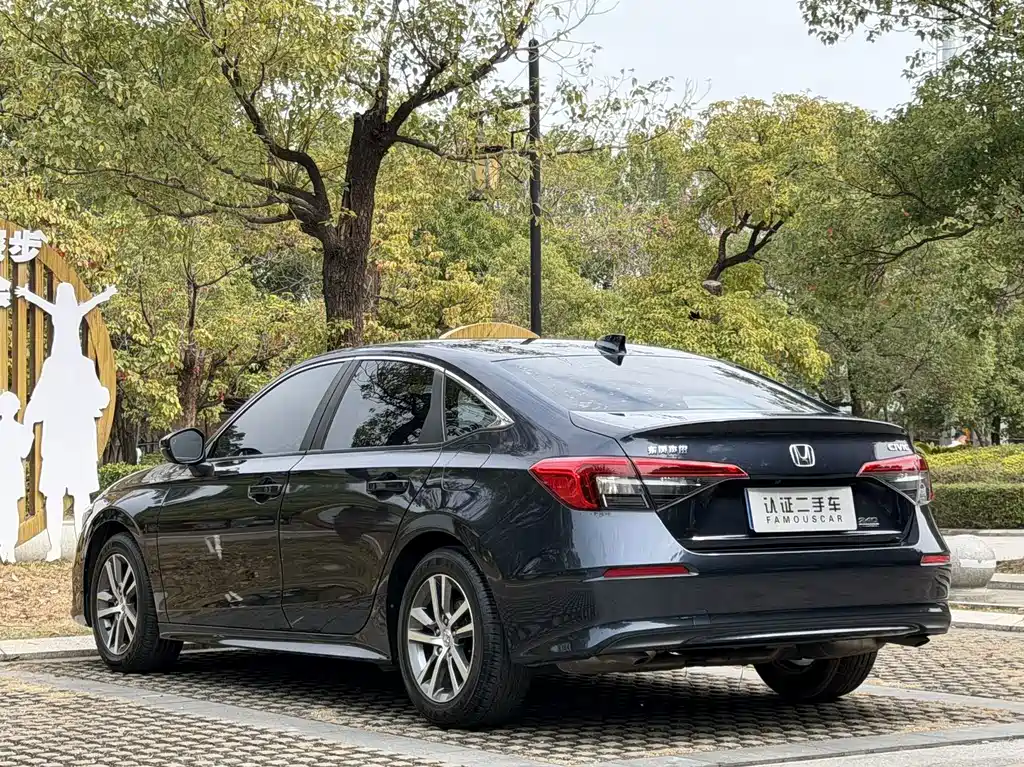 Honda Civic — фото 5