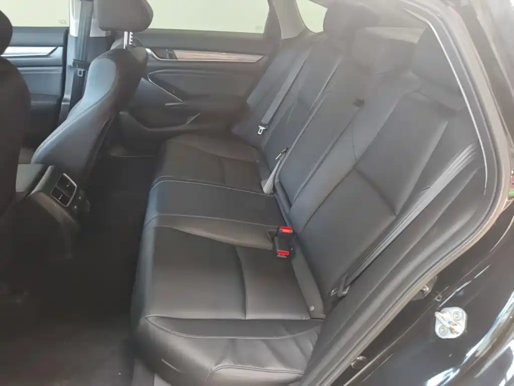 Honda Accord — фото 17