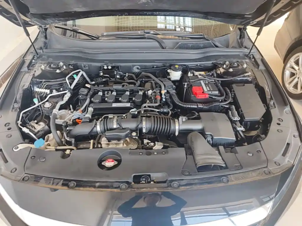 Honda Accord — фото 20