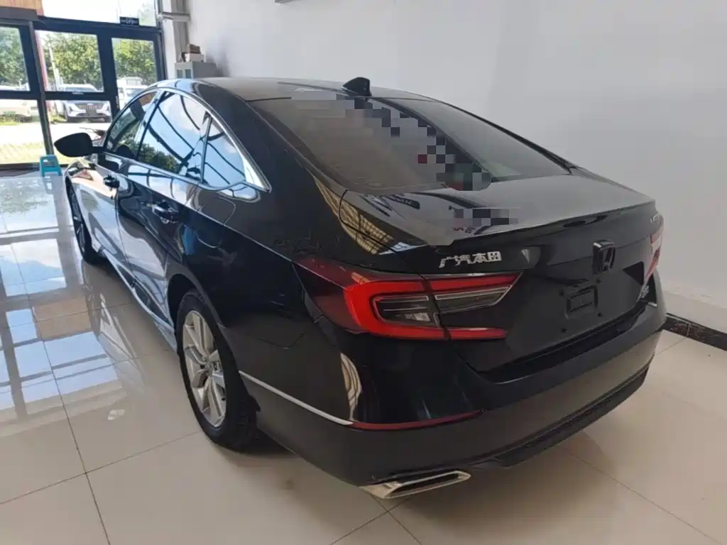 Honda Accord — фото 5