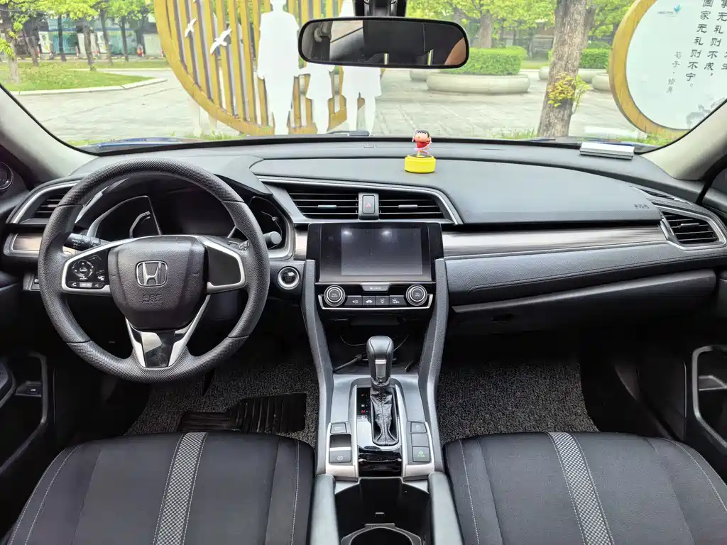Honda Civic — фото 10