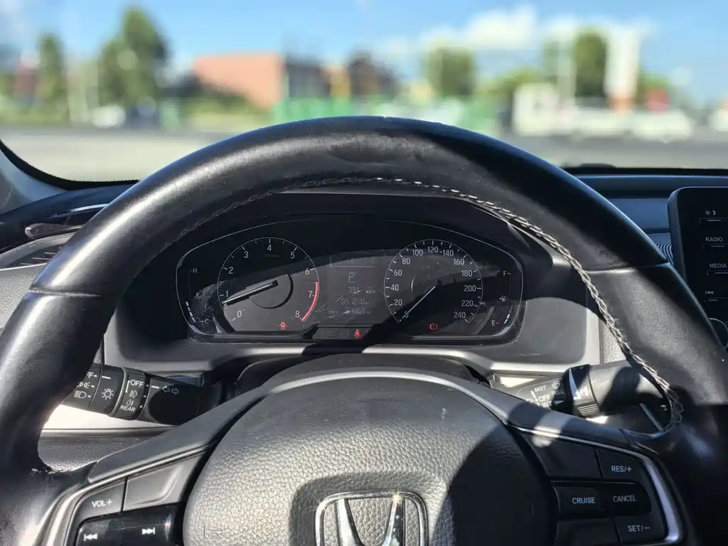 Honda Inspire — фото 8