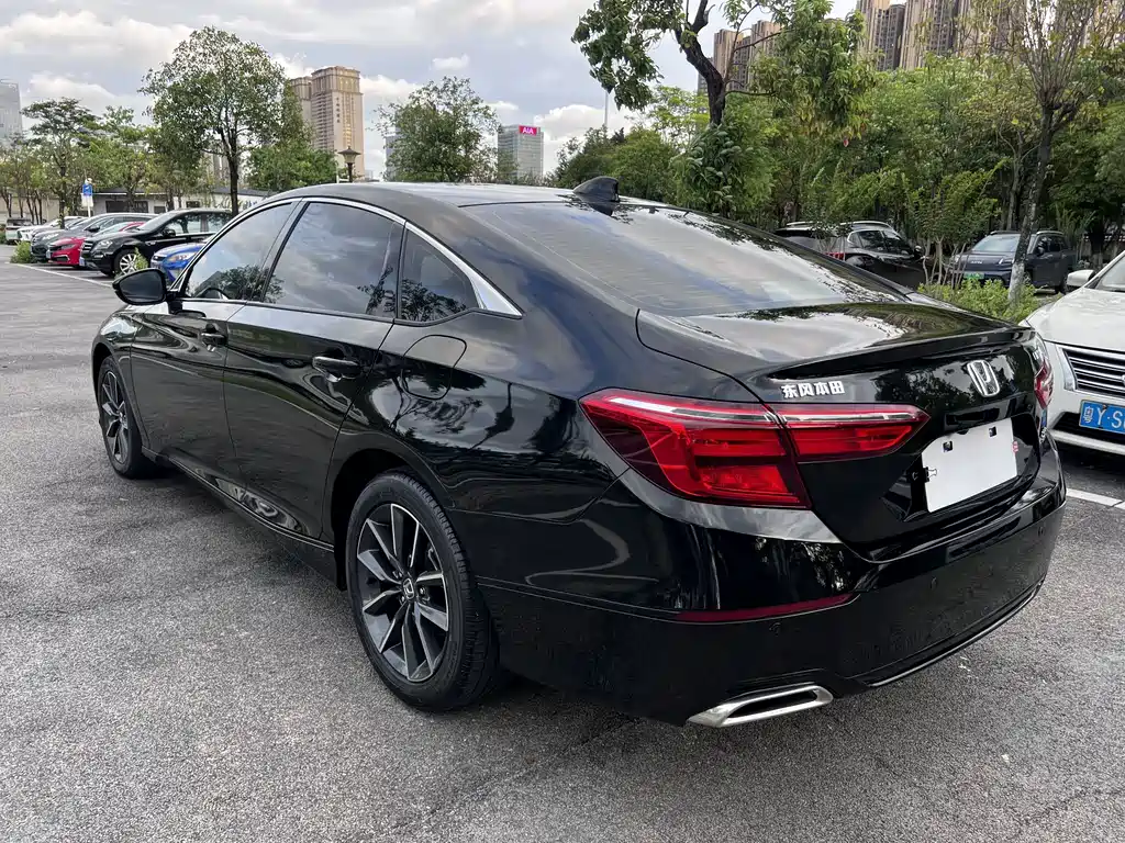 Honda Inspire — фото 11