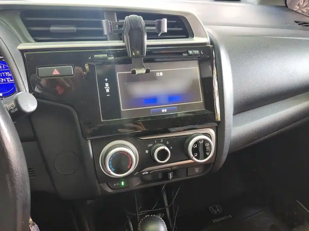Honda Fit — фото 6