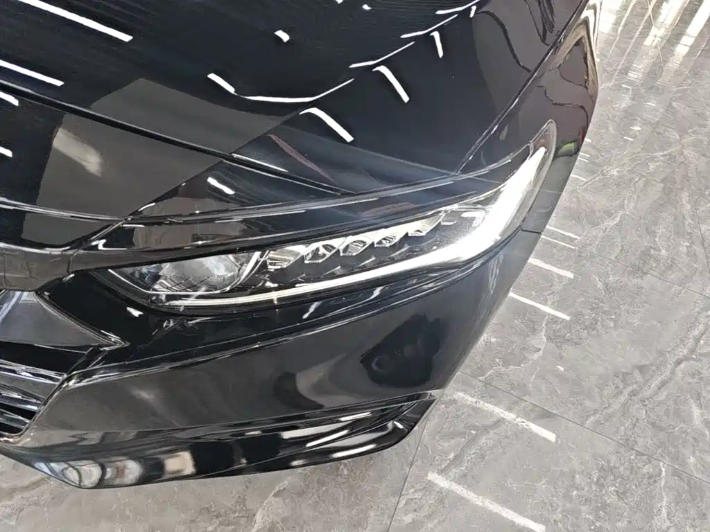 Honda Accord — фото 24