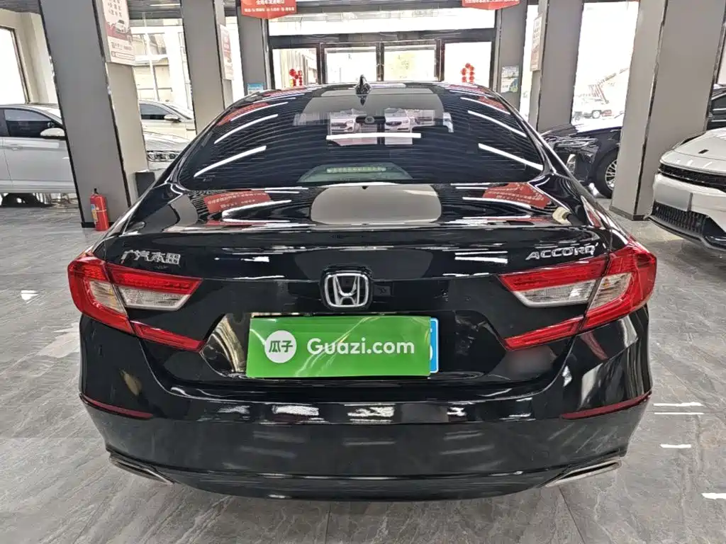 Honda Accord — фото 6