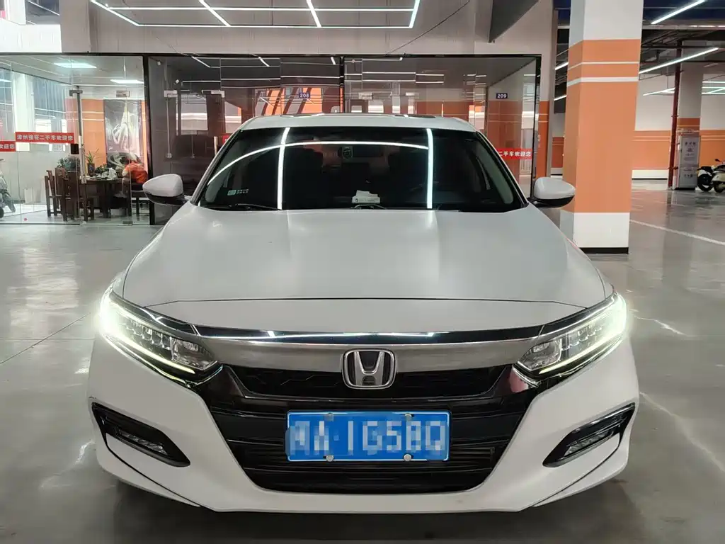 Honda Accord — фото 2