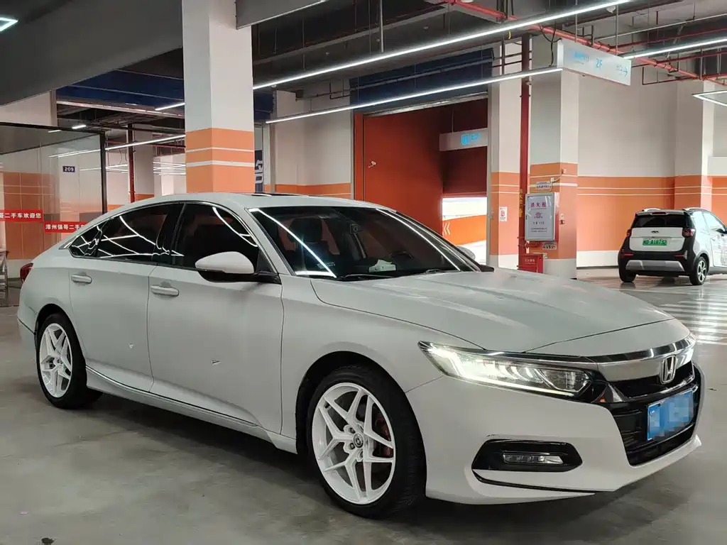 Honda Accord — фото 3