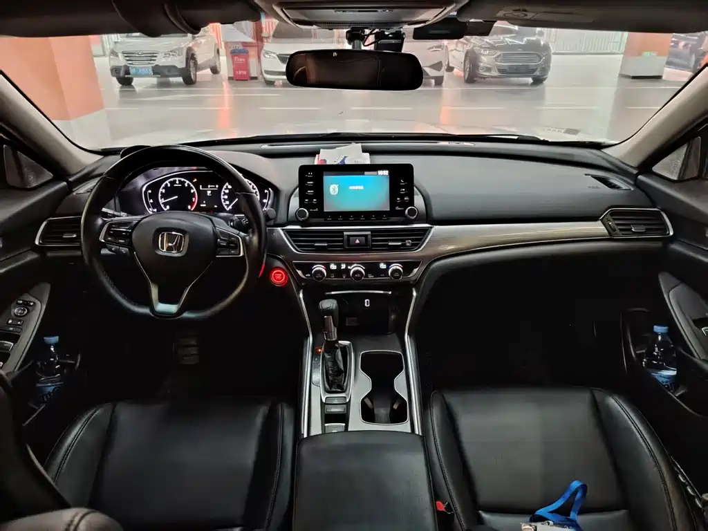Honda Accord — фото 6