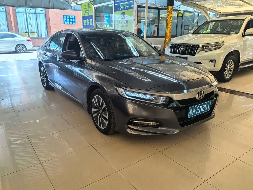 Honda Accord — фото 3