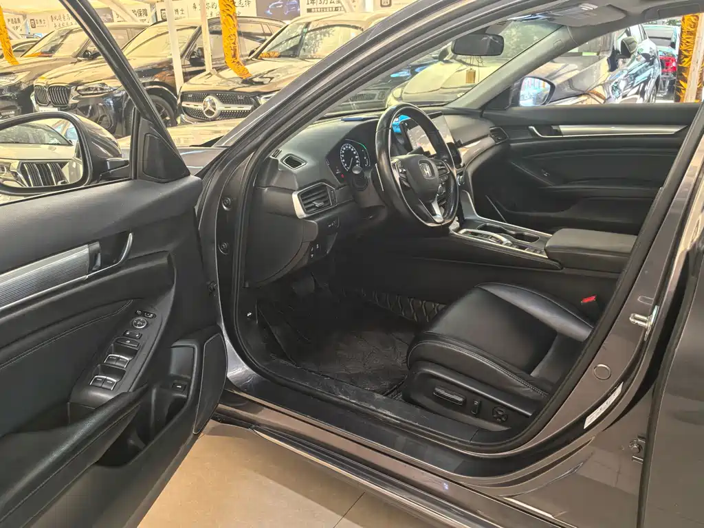 Honda Accord — фото 4