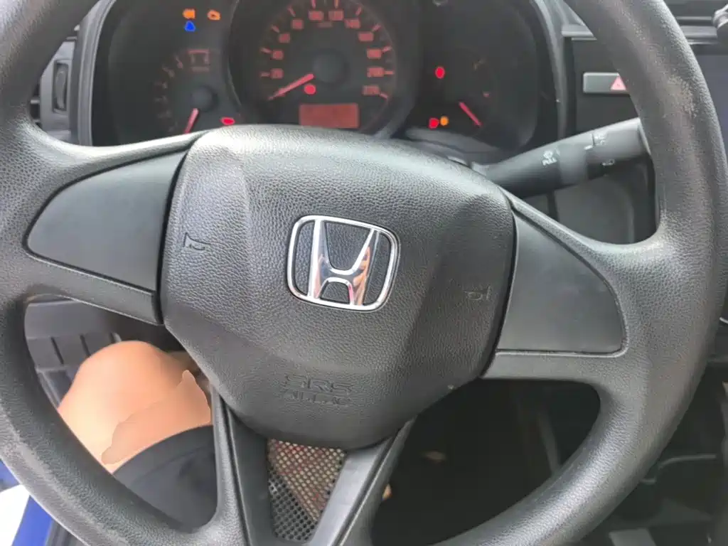 Honda Fit — фото 11