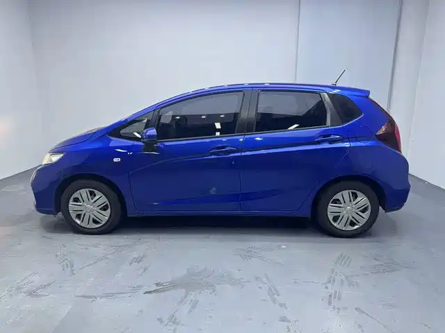 Honda Fit — фото 7