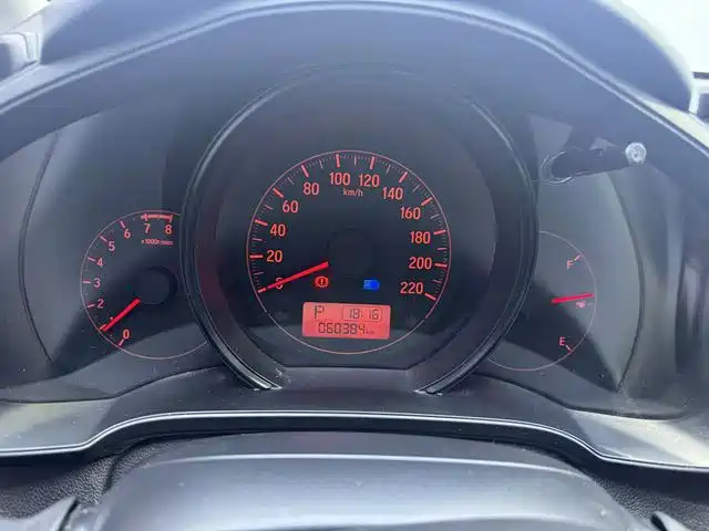 Honda Fit — фото 10