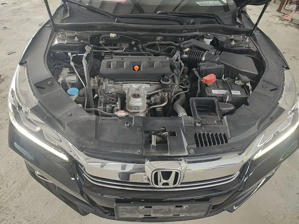 Honda Accord — фото 20