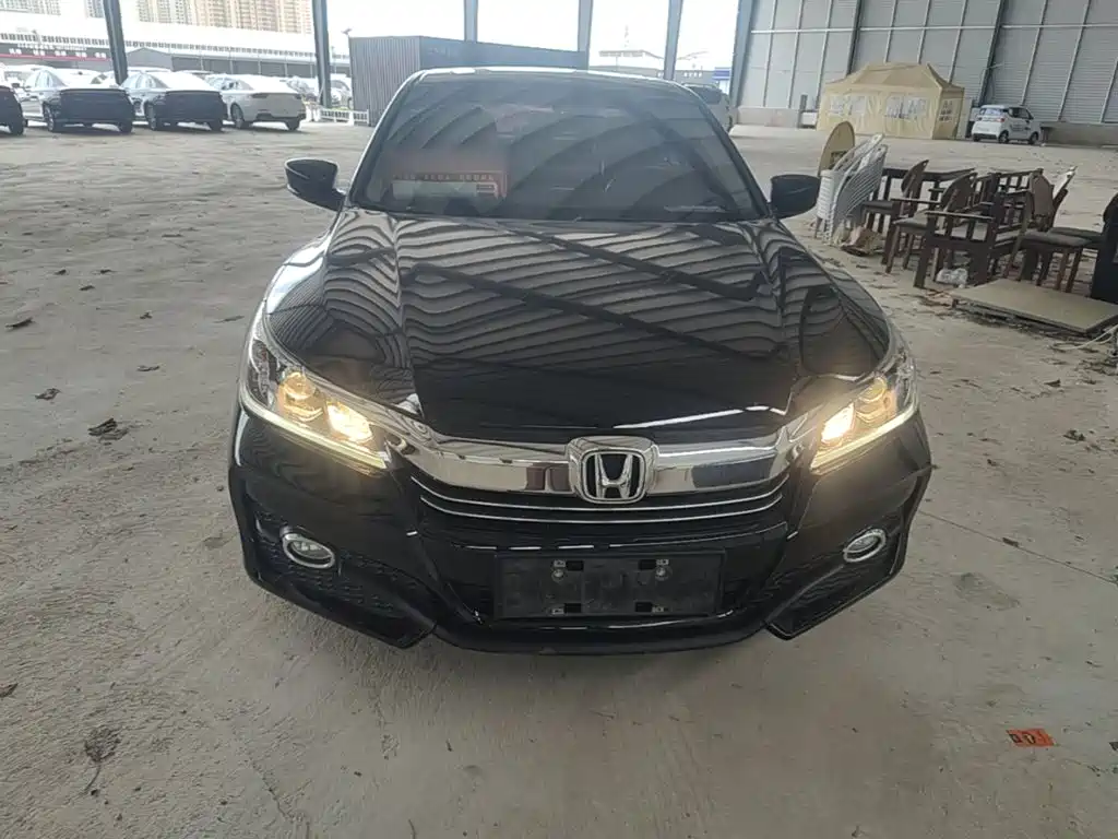 Honda Accord — фото 3
