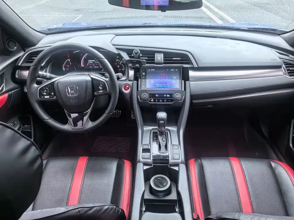 Honda Civic — фото 11
