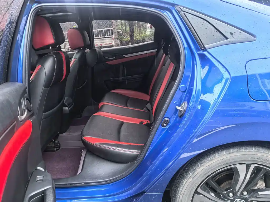 Honda Civic — фото 12