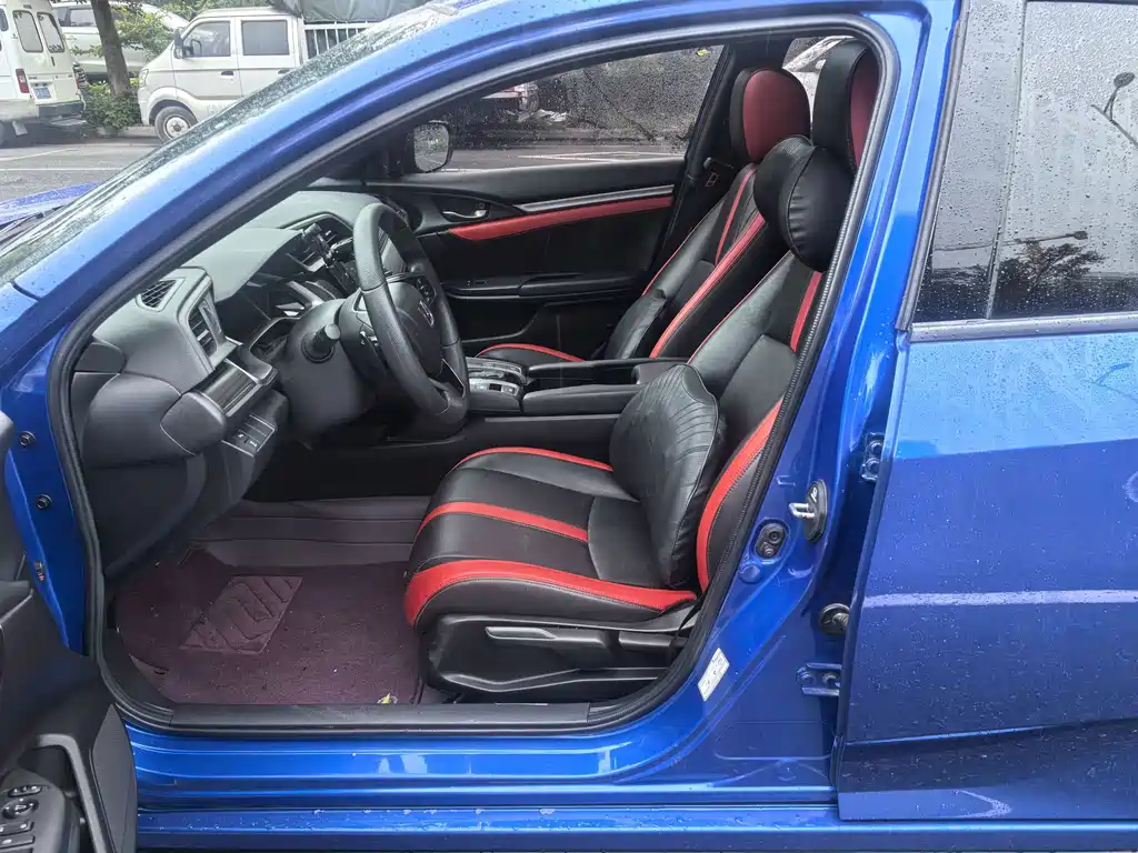 Honda Civic — фото 7