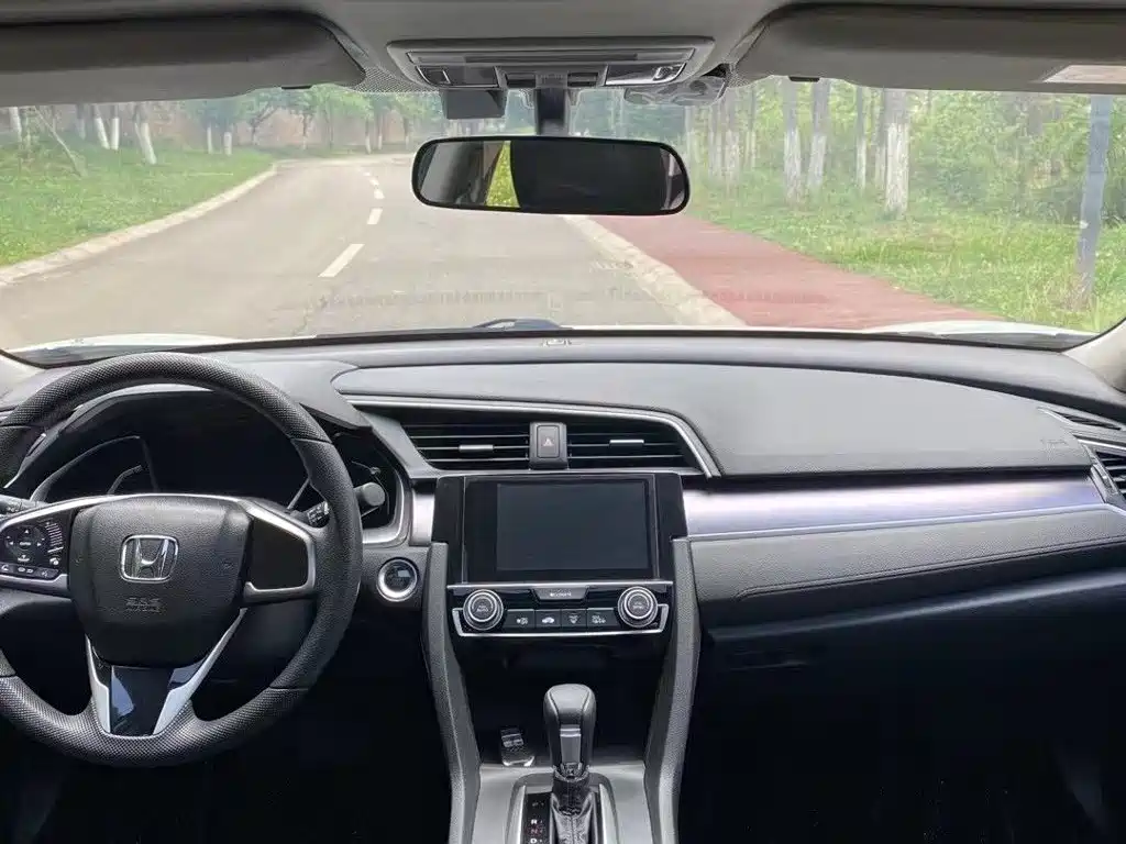 Honda Civic — фото 15