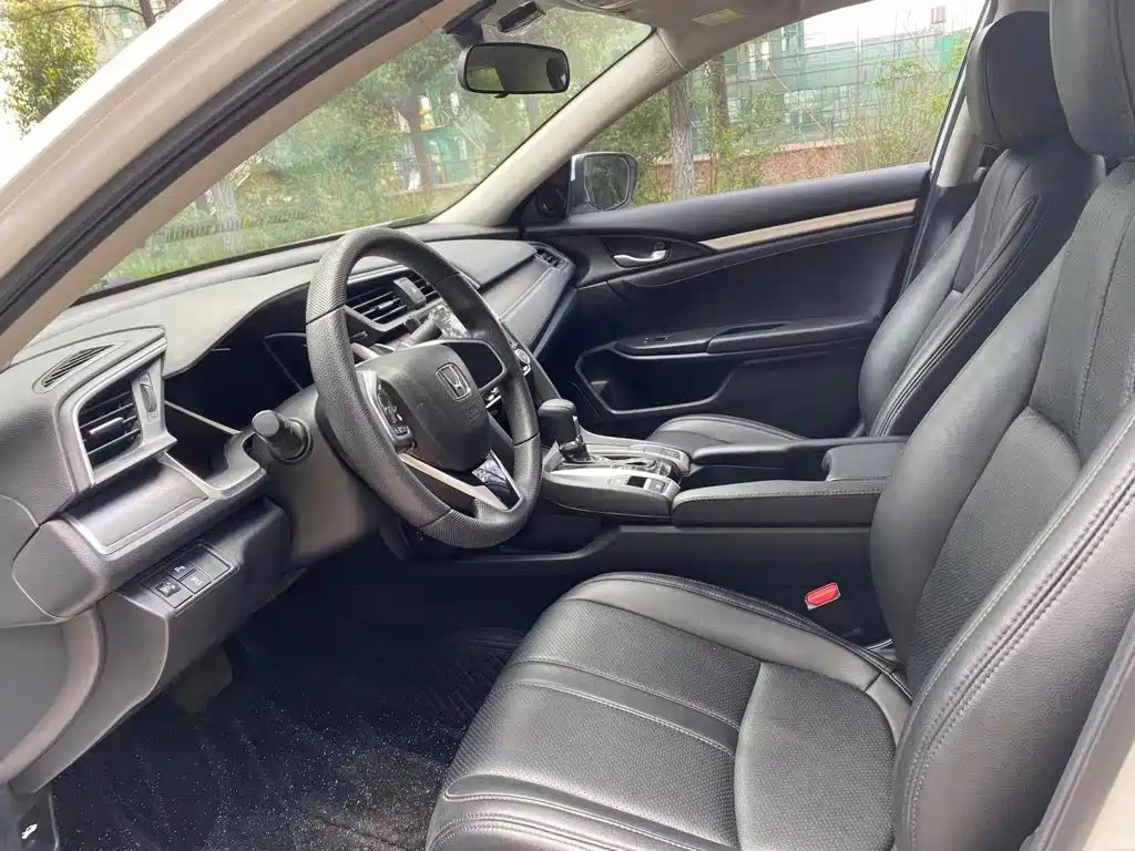 Honda Civic — фото 16