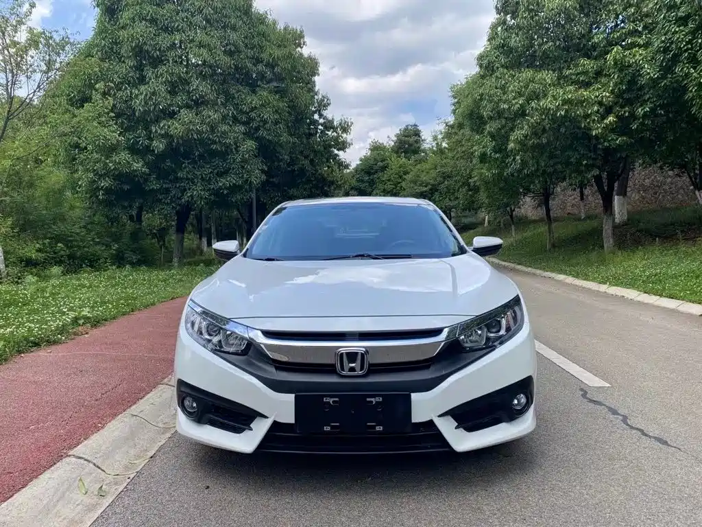 Honda Civic — фото 8