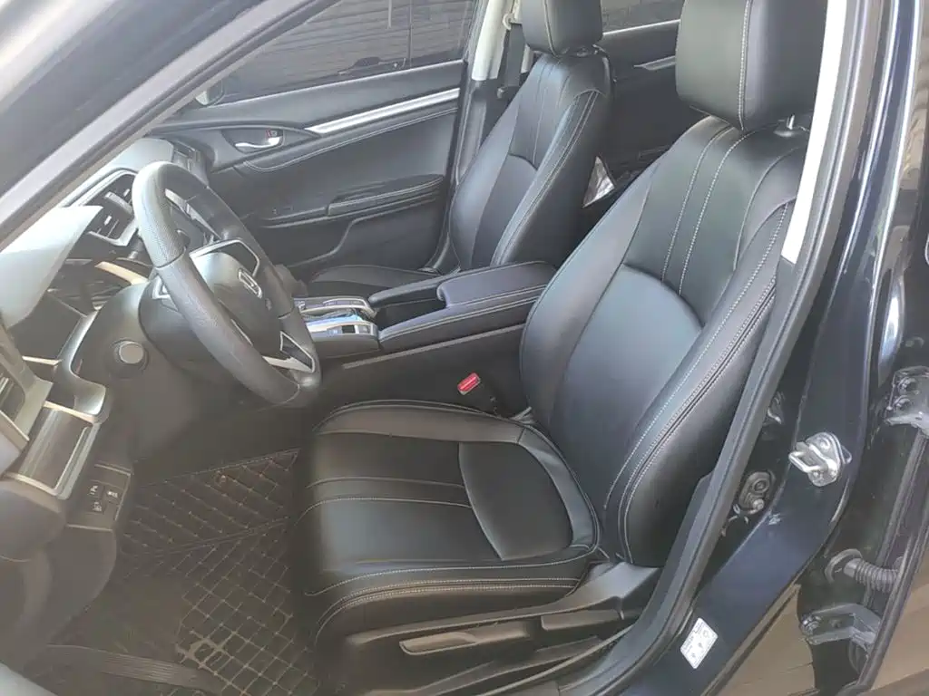 Honda Civic — фото 15