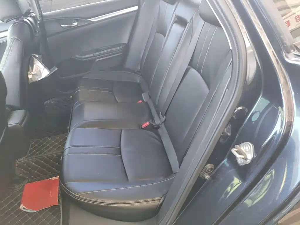Honda Civic — фото 17